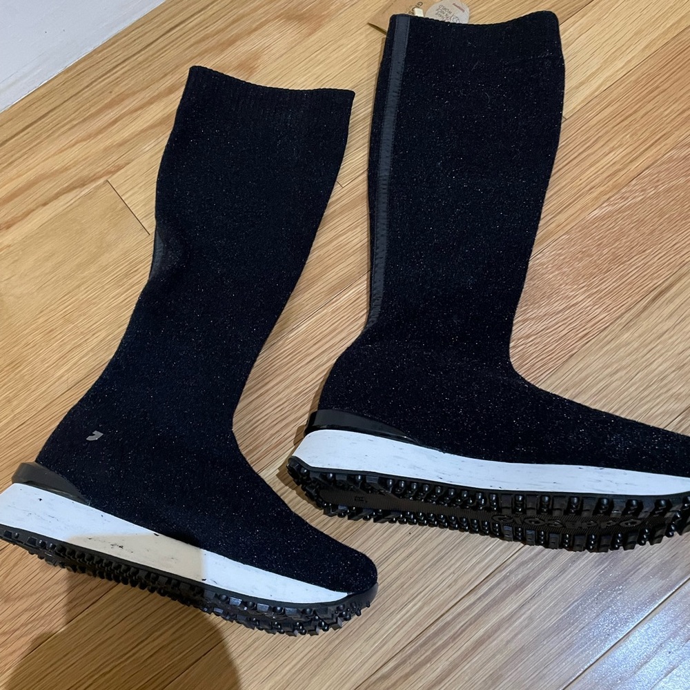 Gioseppo Tynset stretch tall sneaker boot